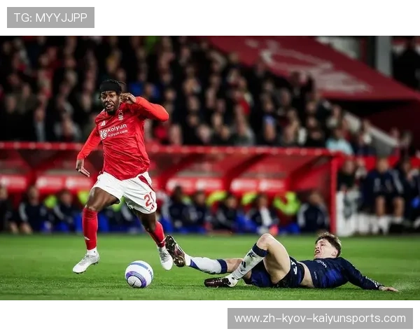 英超联赛强势球队年度表现谁领风骚